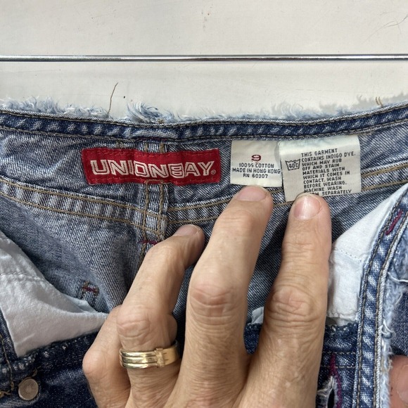 Y2K Low Rise Straight Leg Denim Capris Union Bay 9 Distressed Waist Skater VTG - Picture 4 of 12